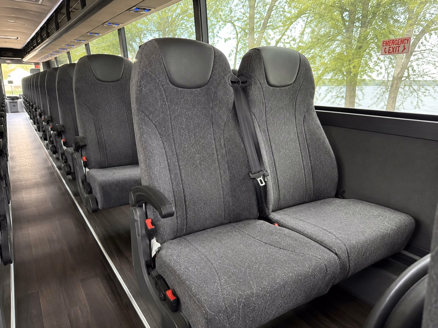 compare woodbury corporate charter buses minibuses and sprinter vans